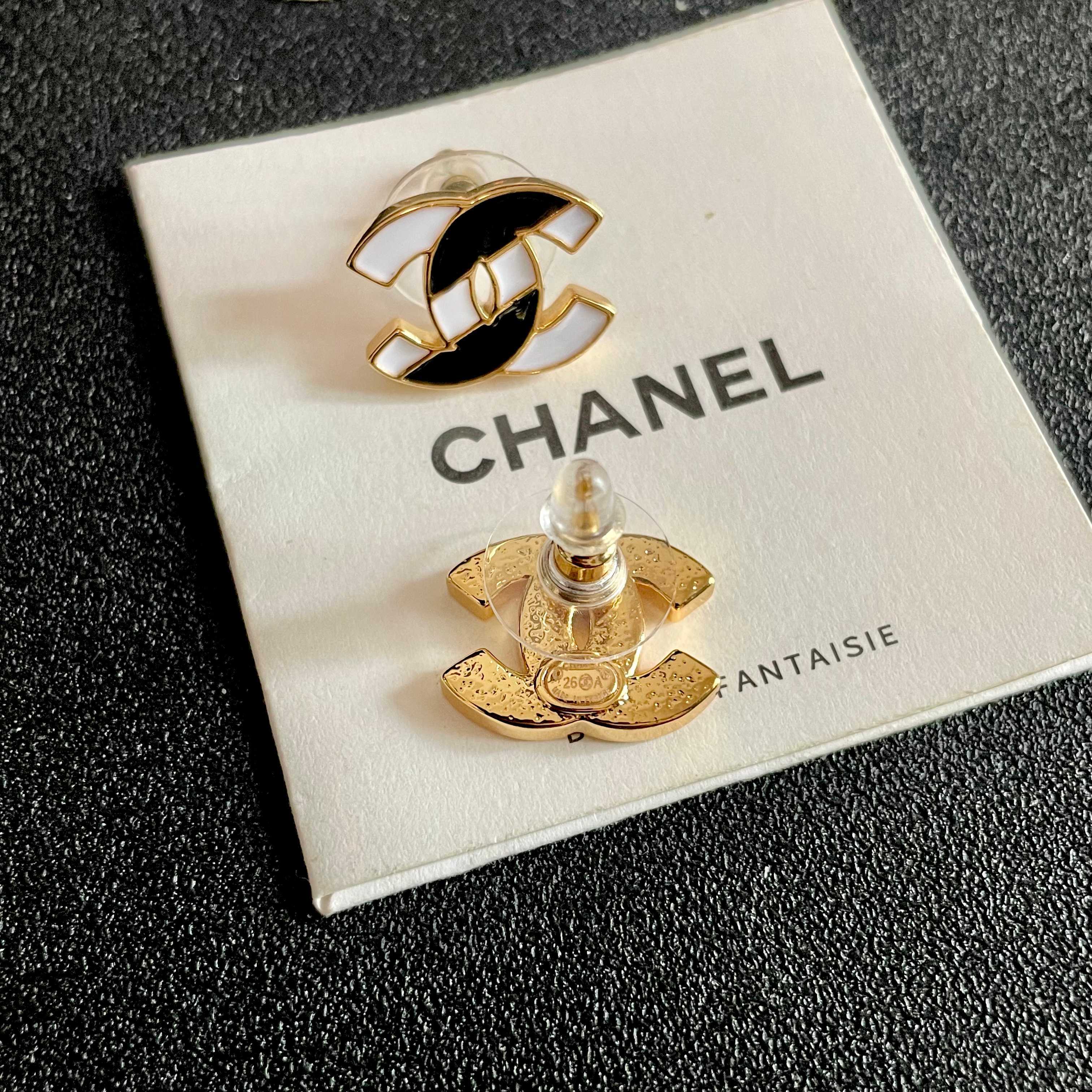 Chanel CC Logo Enamel Stud Earrings earrings Gold-tone metal with black and white enamel 1 5cm stud diameter