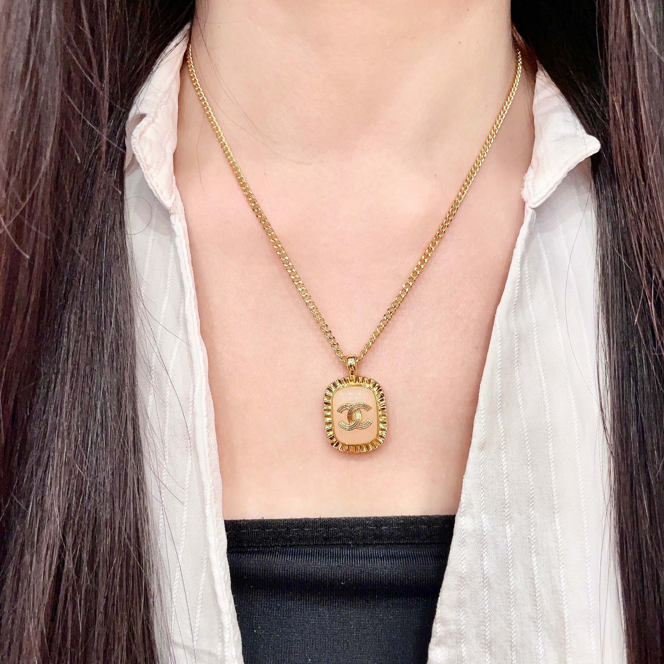 Chanel CC Logo Resin Square Pendant necklace Gold-tone metal with light pink resin 45cm