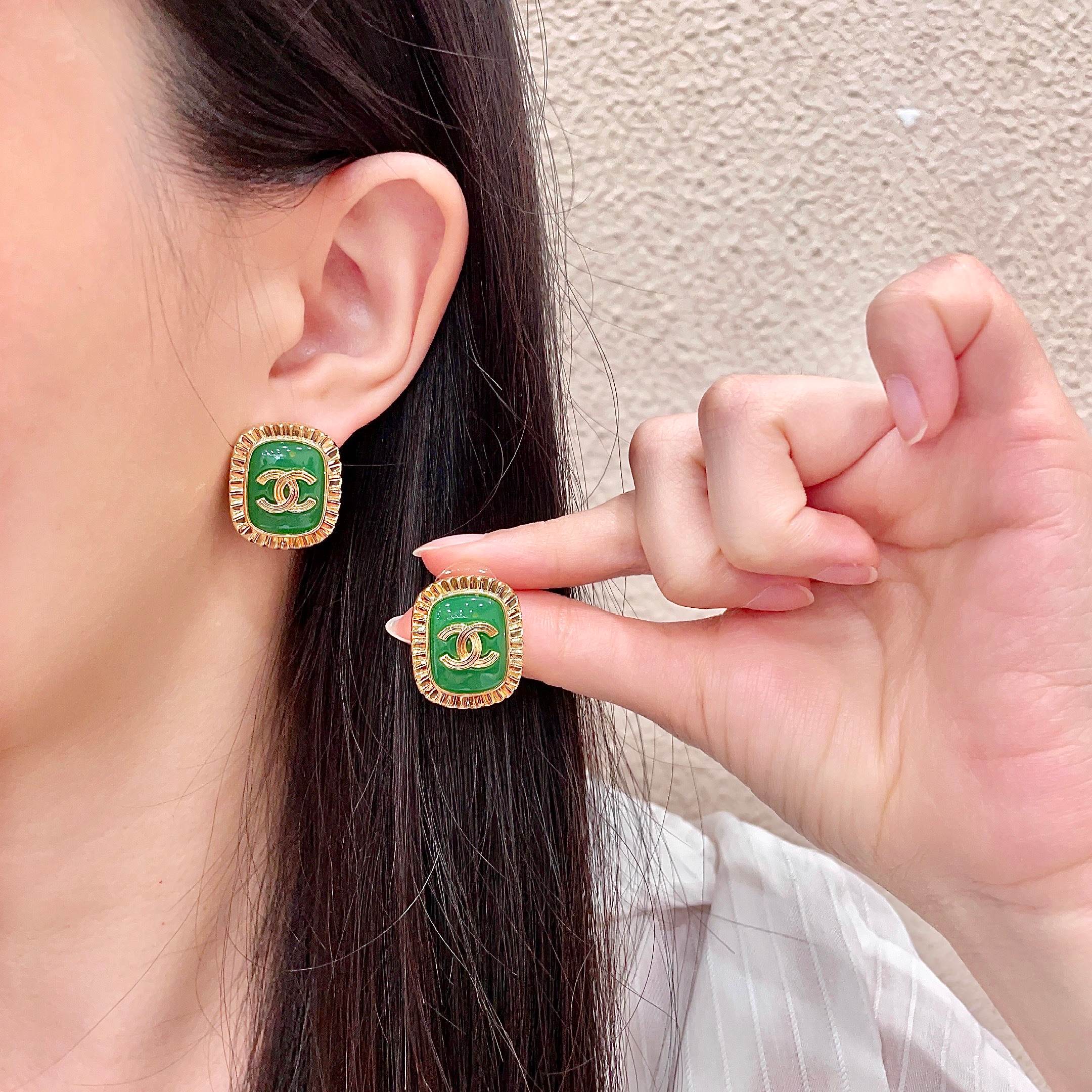 Chanel CC Logo Resin Square Stud Earrings earrings gold-tone metal emerald green resin 2cm stud diameter