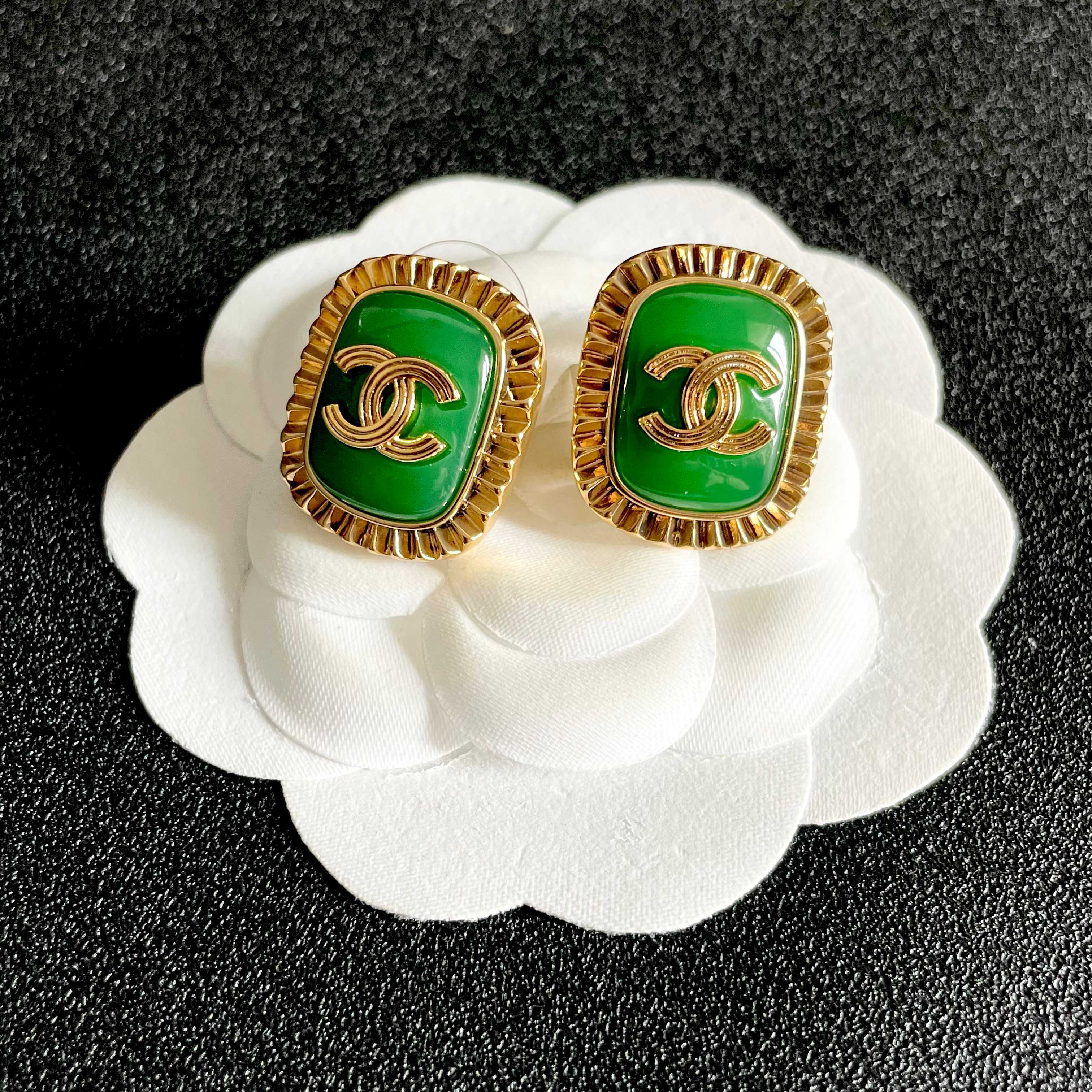 Chanel CC Logo Resin Square Stud Earrings earrings gold-tone metal emerald green resin 2cm stud diameter