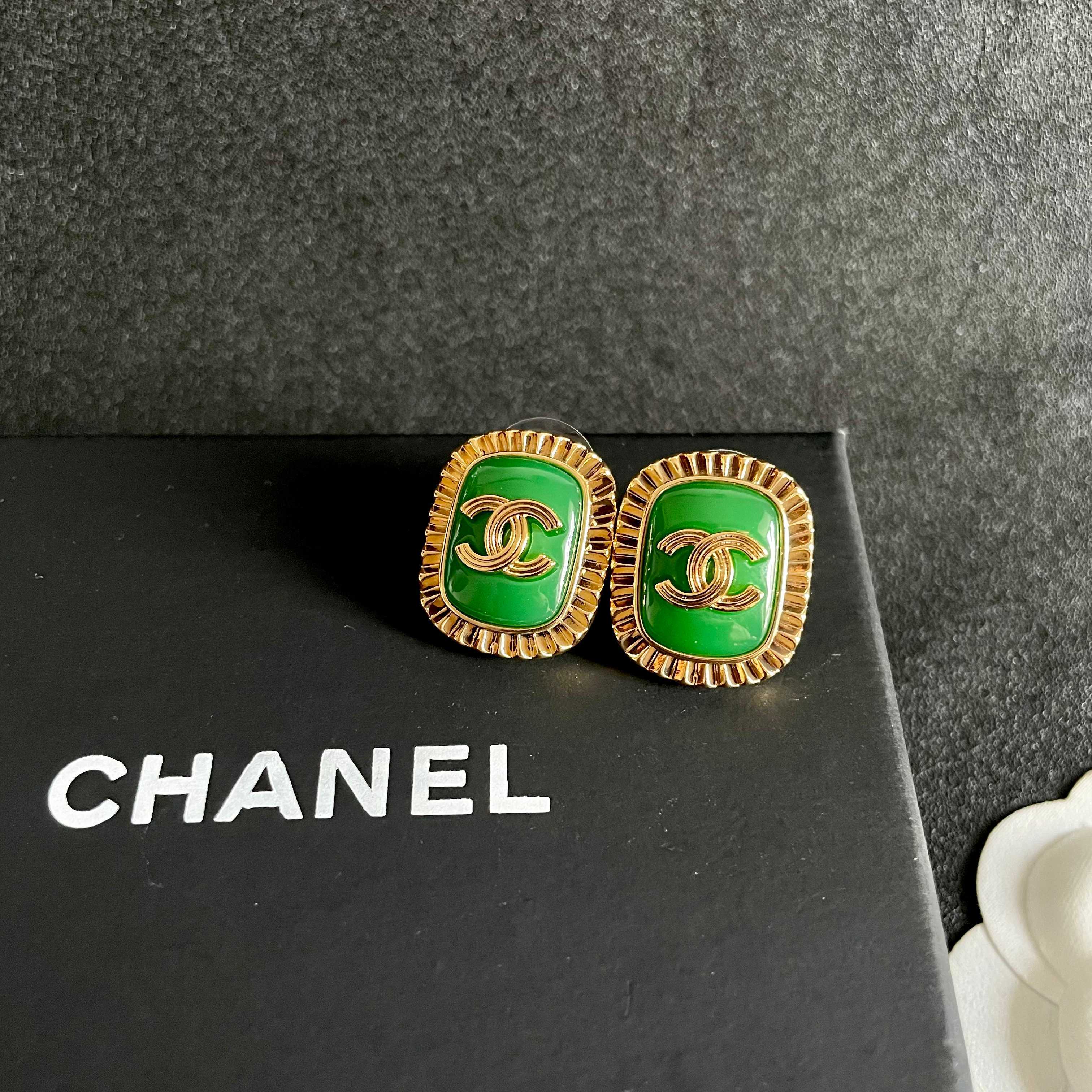 Chanel CC Logo Resin Square Stud Earrings earrings gold-tone metal emerald green resin 2cm stud diameter
