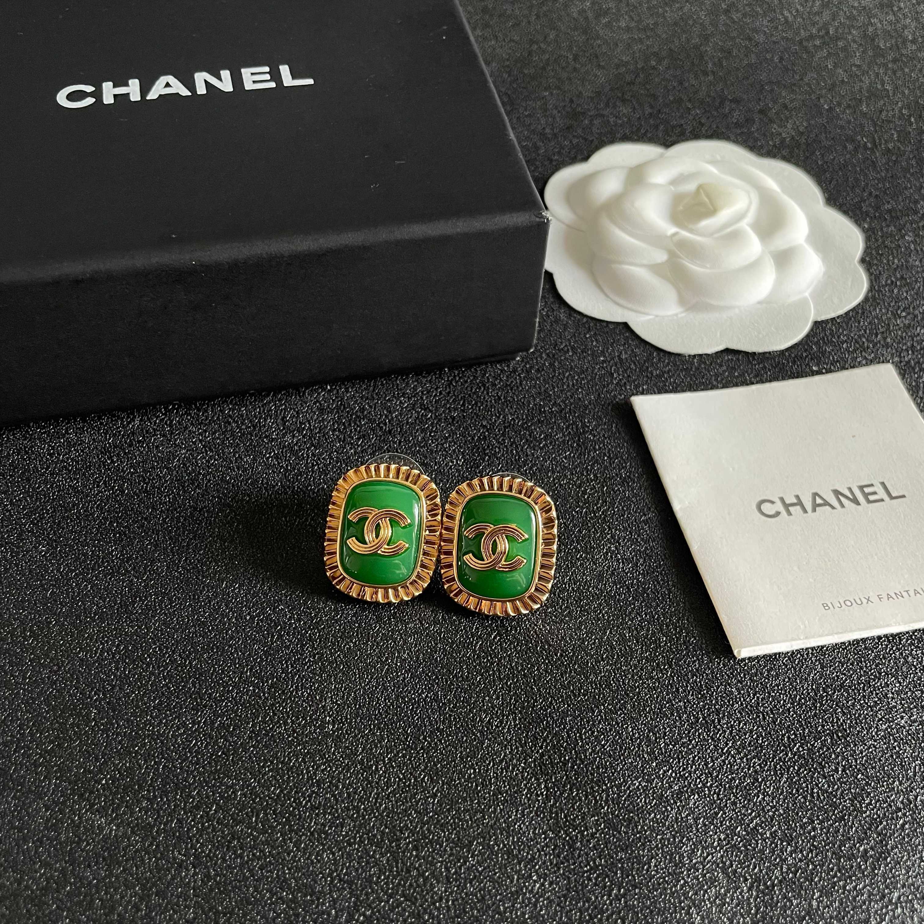 Chanel CC Logo Resin Square Stud Earrings earrings gold-tone metal emerald green resin 2cm stud diameter