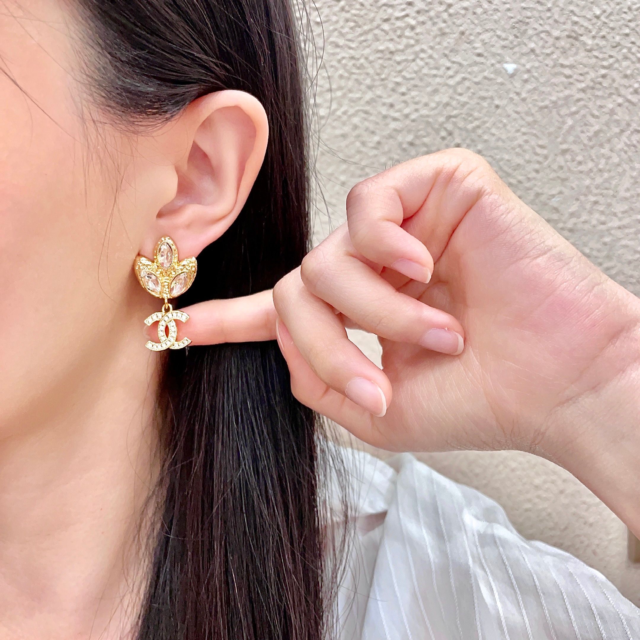 Chanel CC Logo Tulip Crystal Drop Earrings earrings gold-tone metal with clear faceted crystals 2 5cm drop length