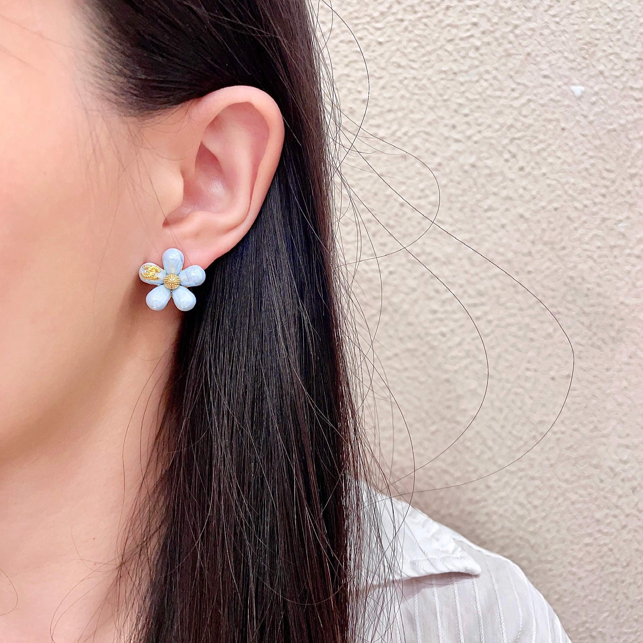 Chanel CC Logo Flower Stud Earrings earrings Gold-tone metal with light sky blue enamel 1 5cm diameter