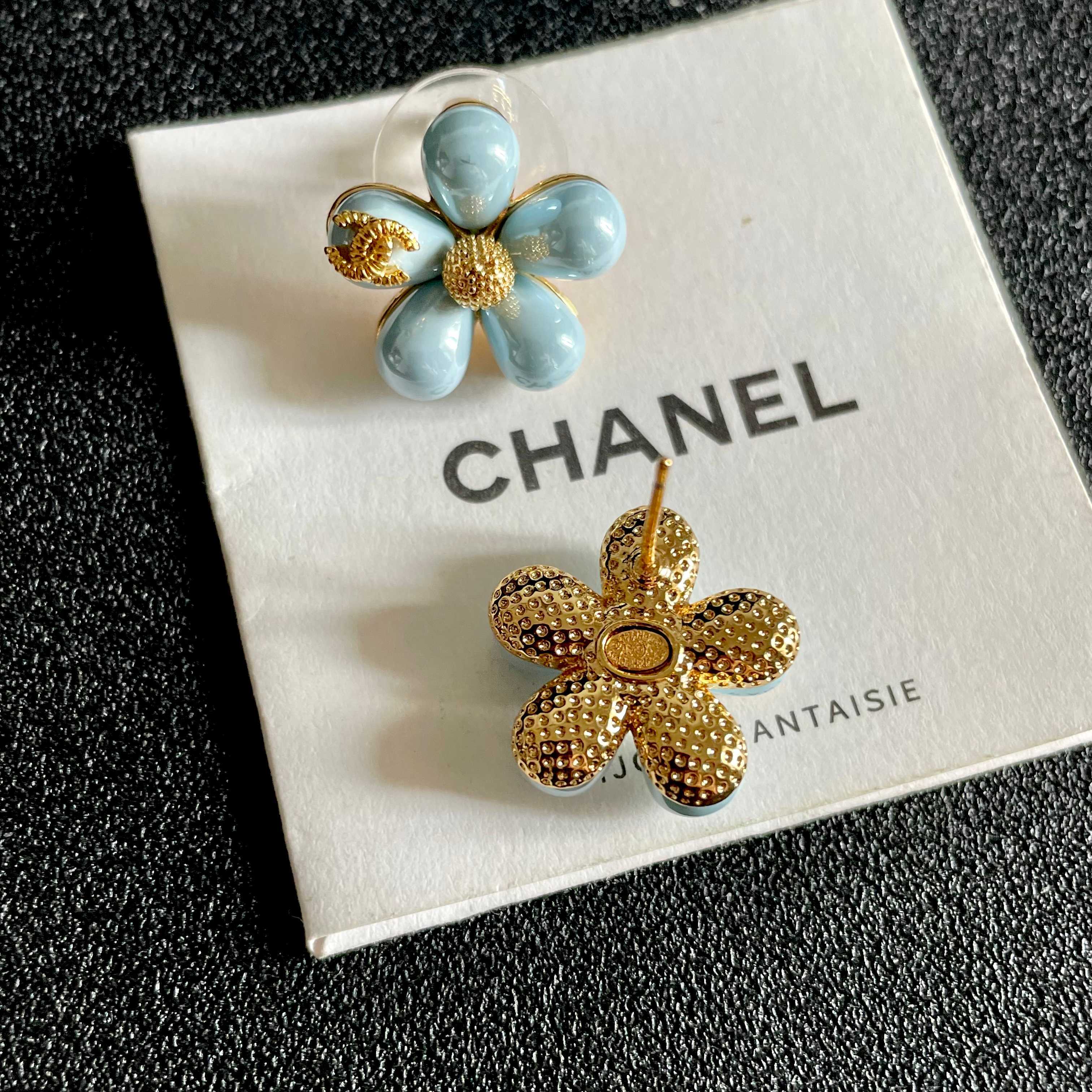 Chanel CC Logo Flower Stud Earrings earrings Gold-tone metal with light sky blue enamel 1 5cm diameter