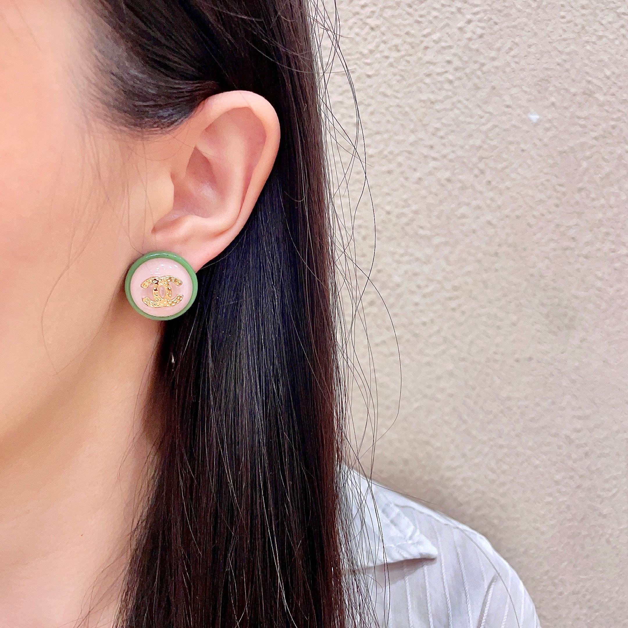Chanel CC Logo Round Resin Stud Earrings earrings gold-tone metal light pink resin light green resin 1 5cm diameter