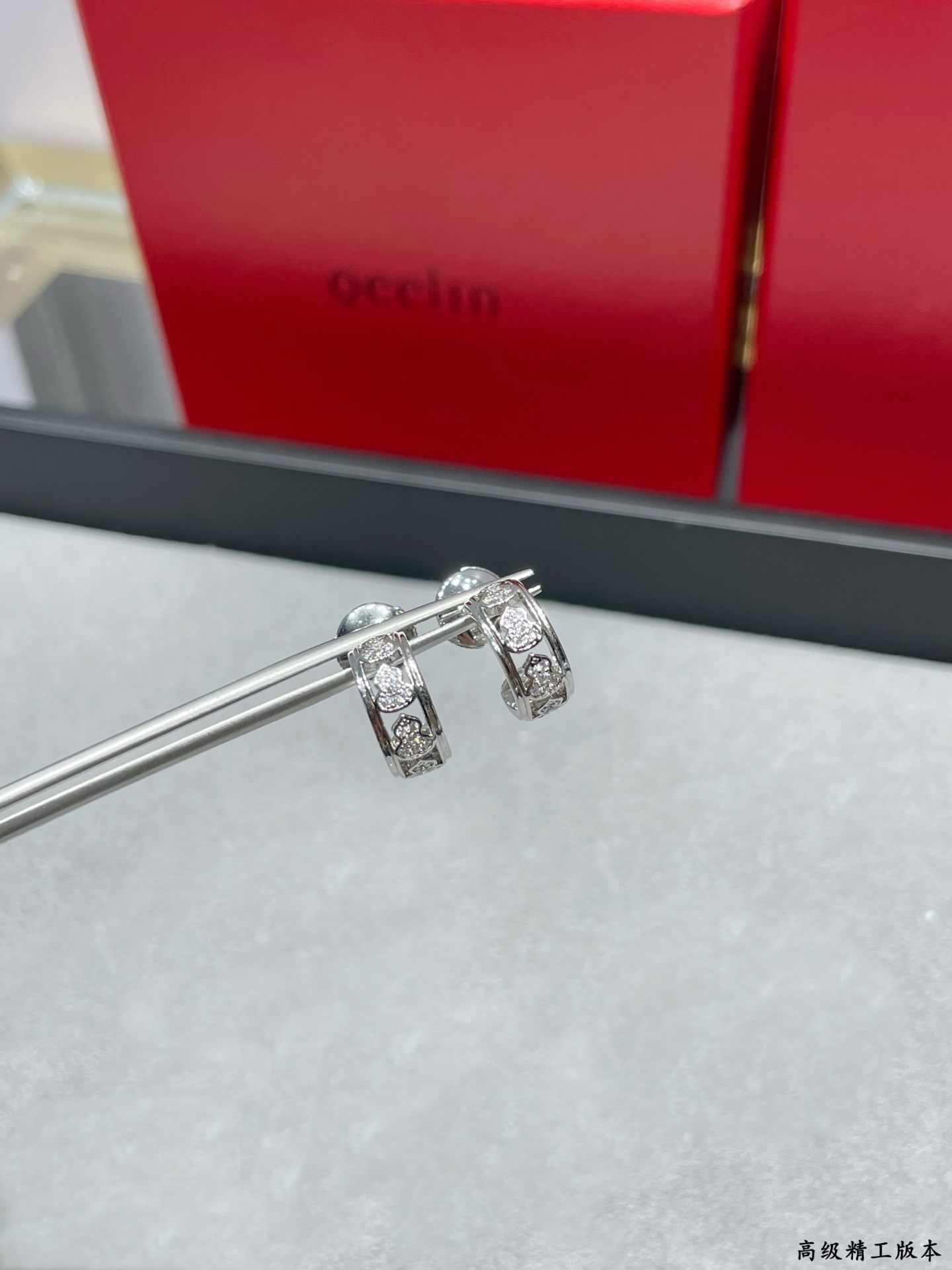 Qeelin Wulu earrings 18K white gold 18K rose gold with pave diamonds 10mm hoop diameter