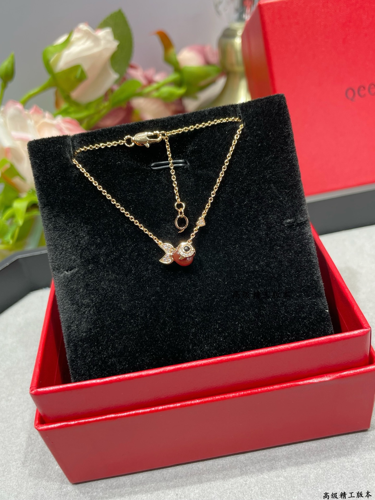 Qeelin Kirin Small Goldfish necklace Rose gold with red carnelian clear diamonds black onyx 42cm