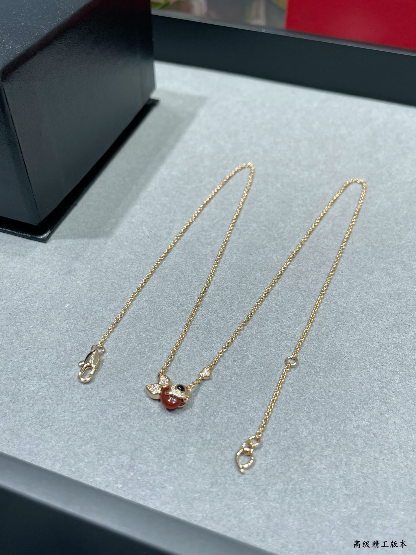 Qeelin Kirin Small Goldfish necklace Rose gold with red carnelian clear diamonds black onyx 42cm