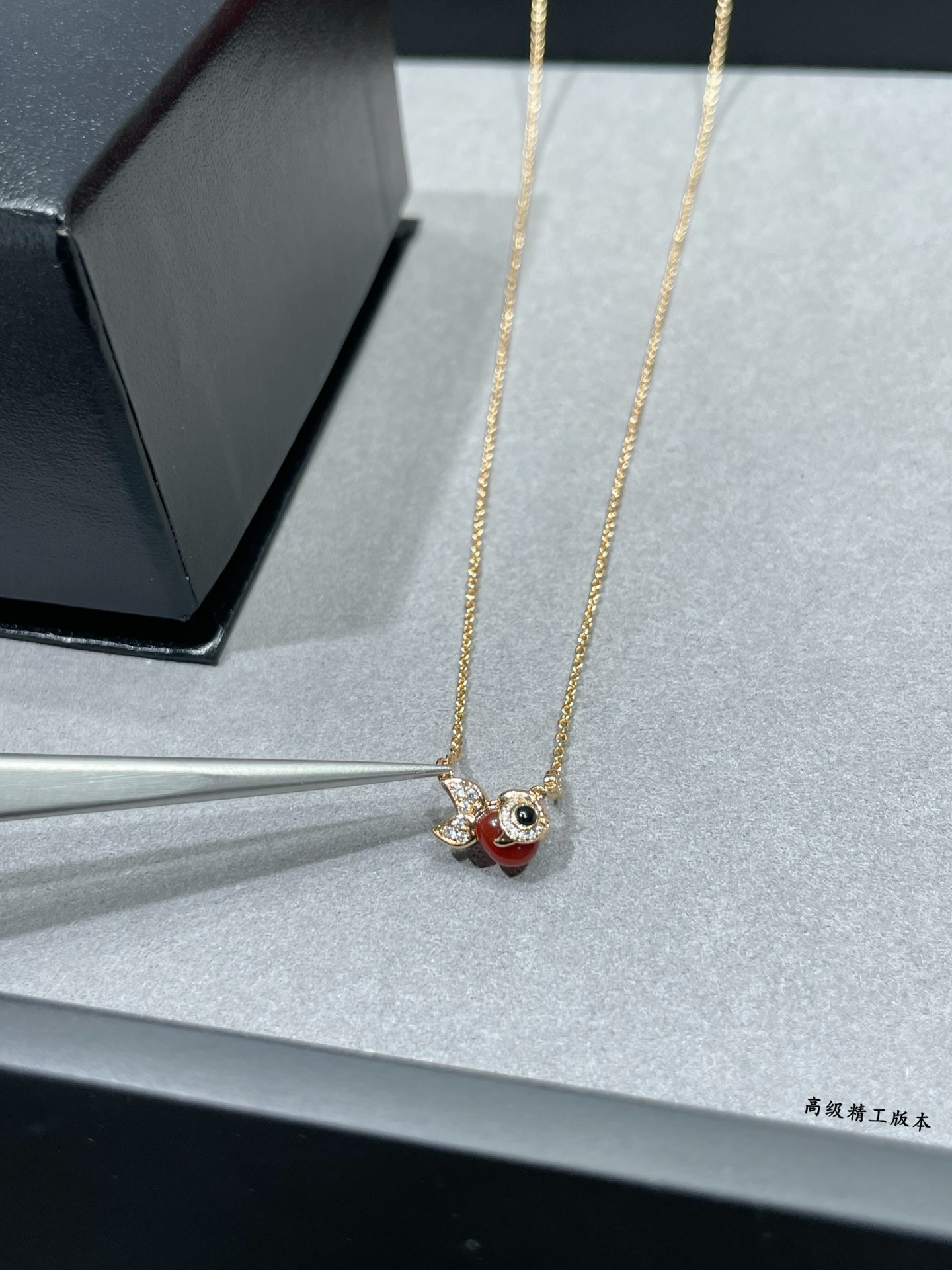 Qeelin Kirin Small Goldfish necklace Rose gold with red carnelian clear diamonds black onyx 42cm