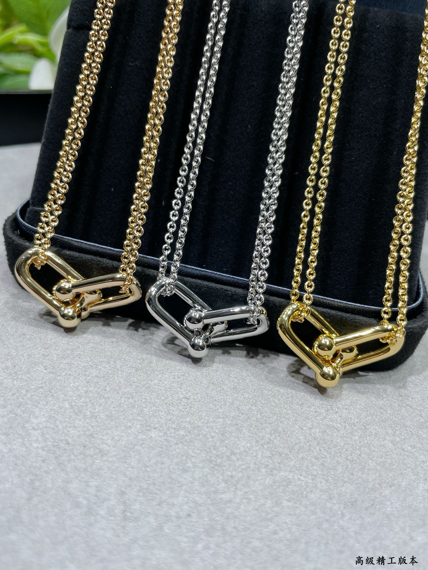 Tiffany HardWear Double Link Pendant necklace 18k gold no gemstones 40cm