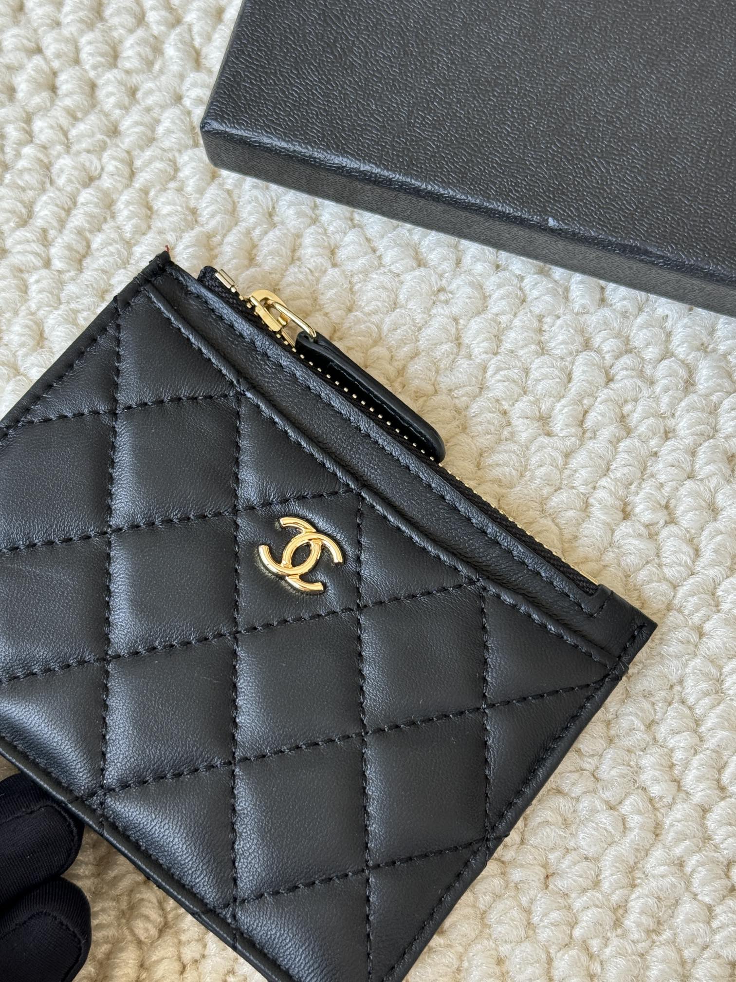 Chanel Classic Quilted CC Zip Card Holder card holder Black lambskin leather with gold-tone metal hardware 12cm x 8cm