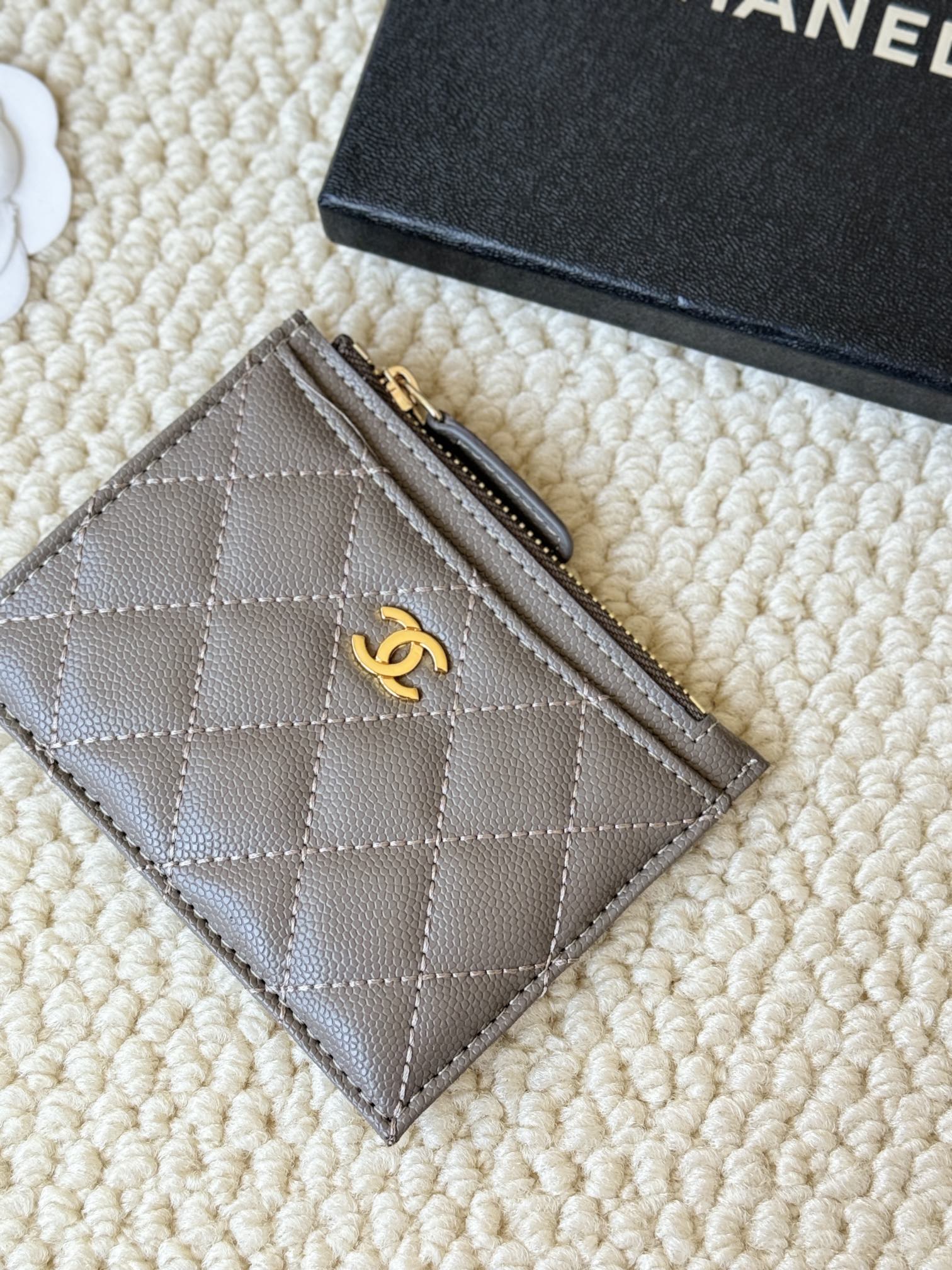 Chanel Classic Quilted Zip Card Holder card holder Taupe grained calfskin leather gold-tone metal hardware 11cm x 8 5cm