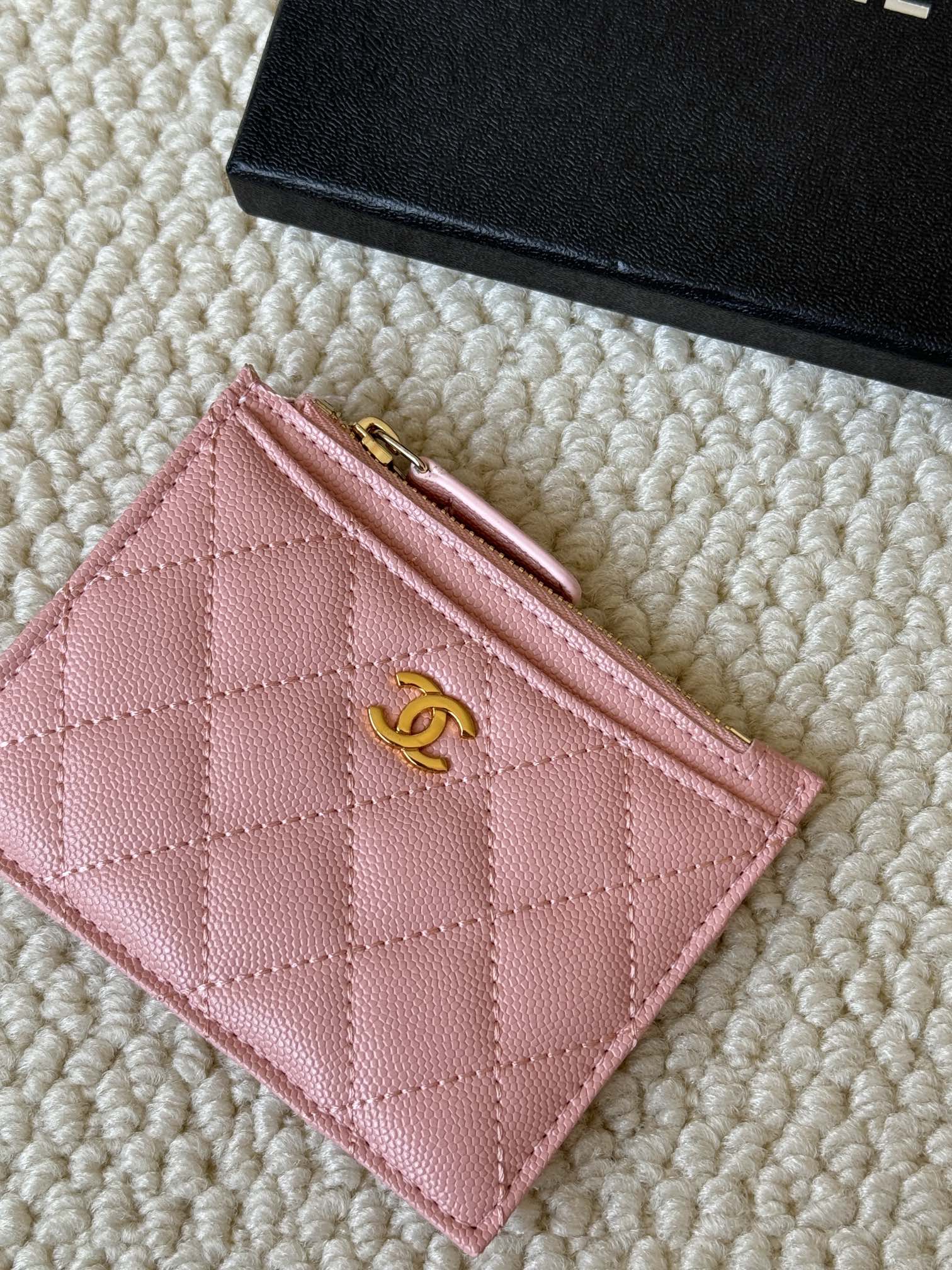 Chanel Classic Quilted Caviar Zip Card Holder card holder Light Pink Caviar Leather Gold Tone Metal Hardware 11cm x 8 5cm