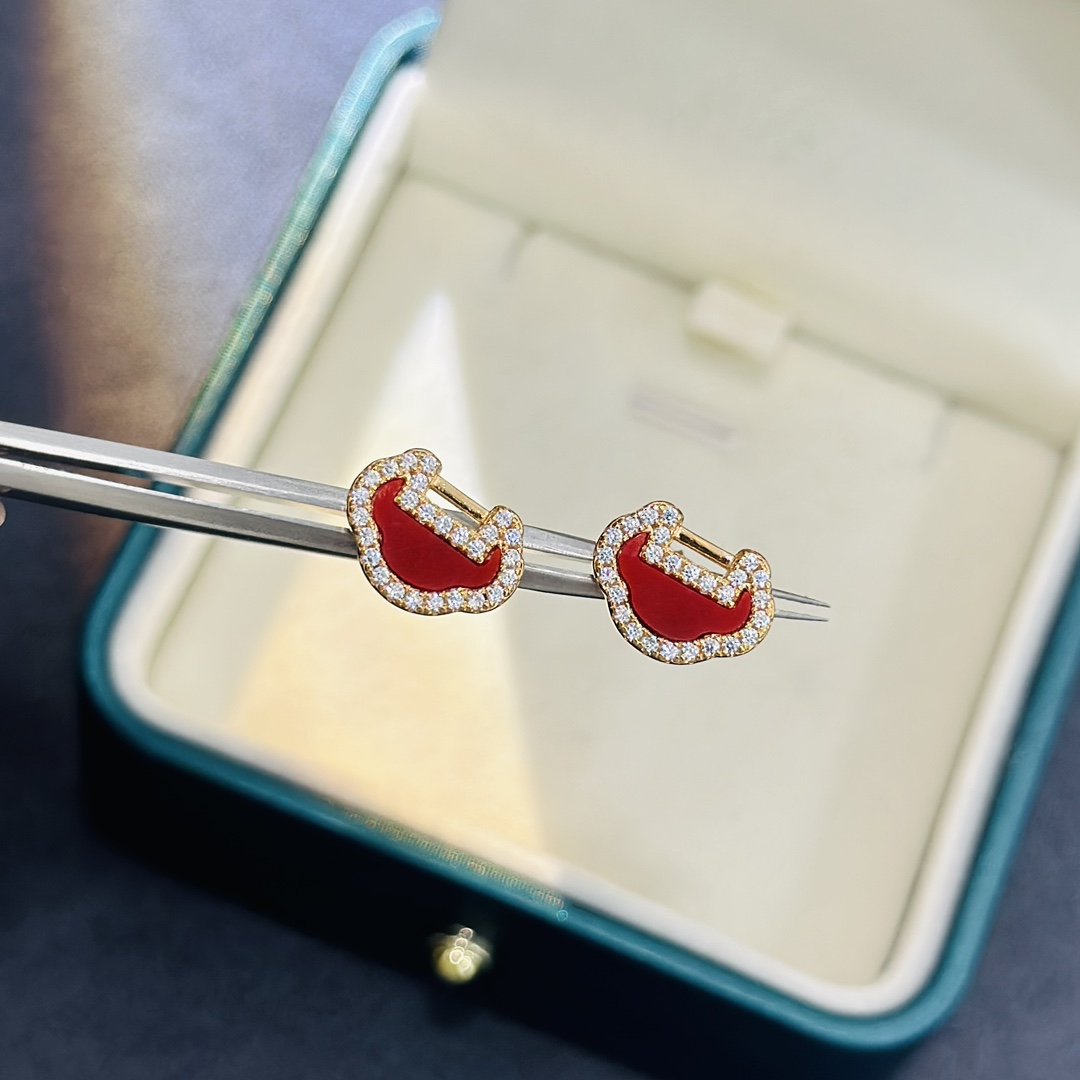 Qeelin Yu Yi Ruyi Lock earrings 18k rose gold red carnelian white diamond 8mm stud diameter