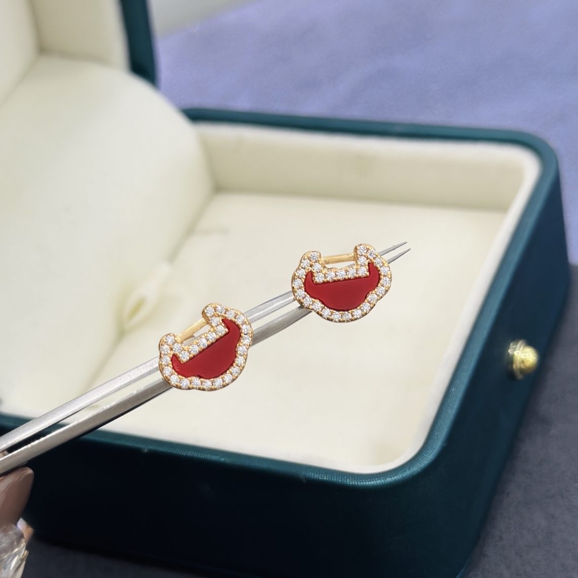 Qeelin Yu Yi Ruyi Lock earrings 18k rose gold red carnelian white diamond 8mm stud diameter
