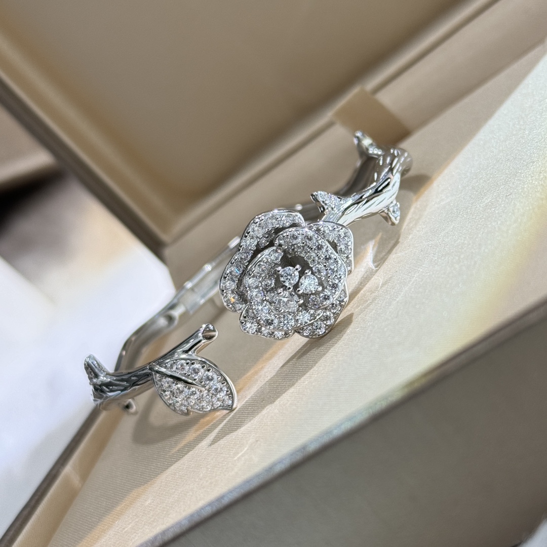 Dior Rose Dior Bagatelle bracelet Silver-toned metal with clear diamond simulants 17cm