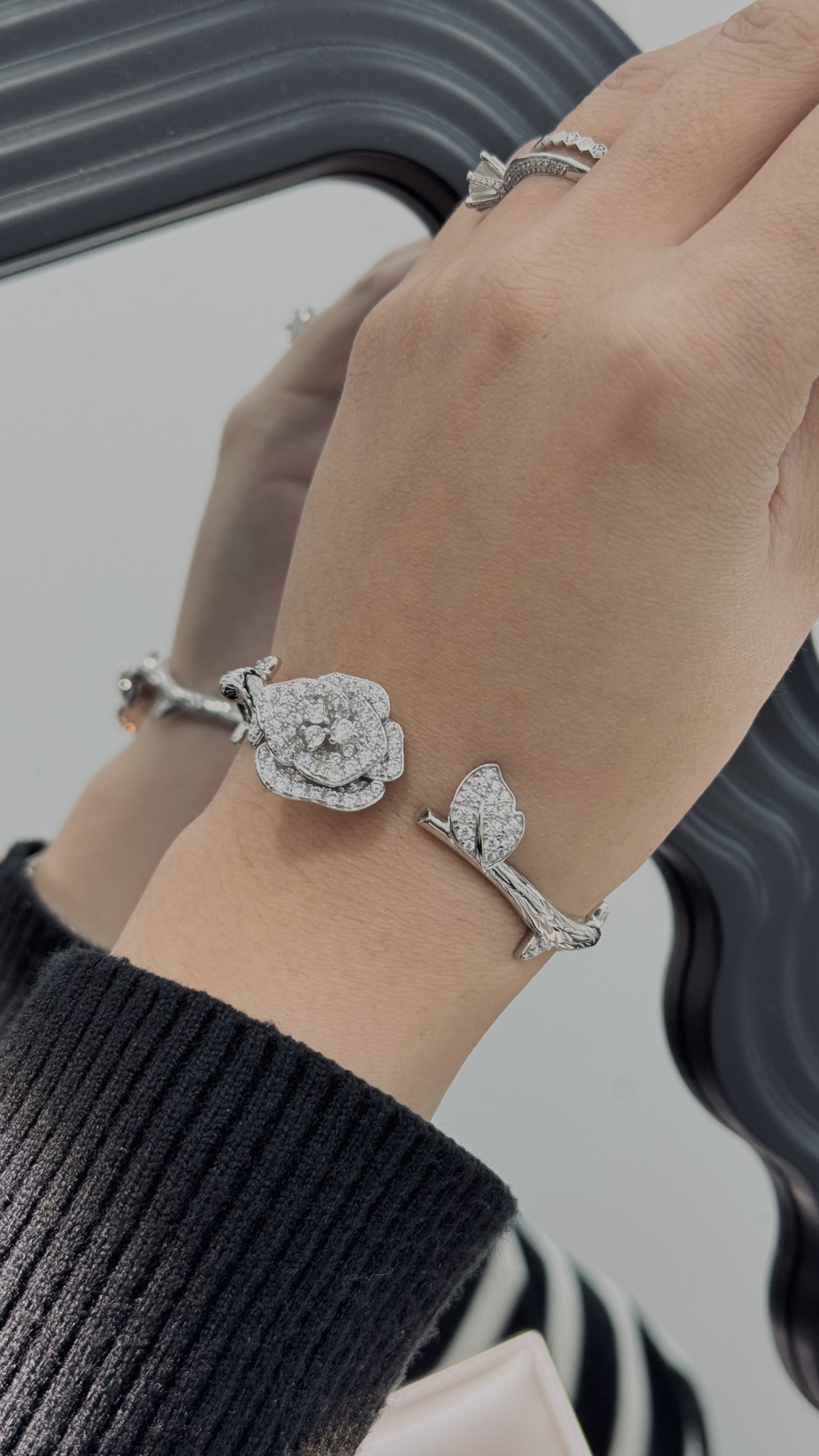 Dior Rose Dior Bagatelle bracelet Silver-toned metal with clear diamond simulants 17cm