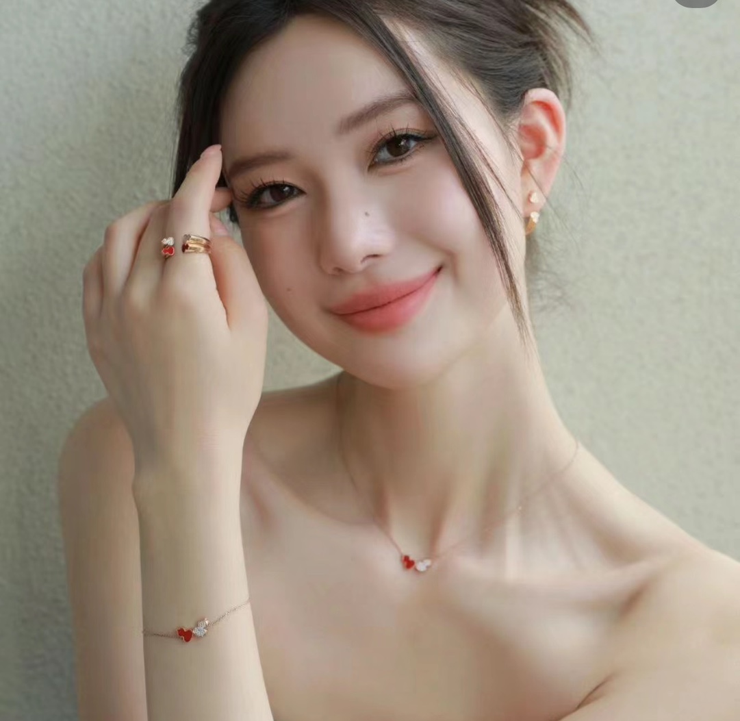 Qeelin Yu Yi ring rose gold metal with red carnelian inlay adjustable open