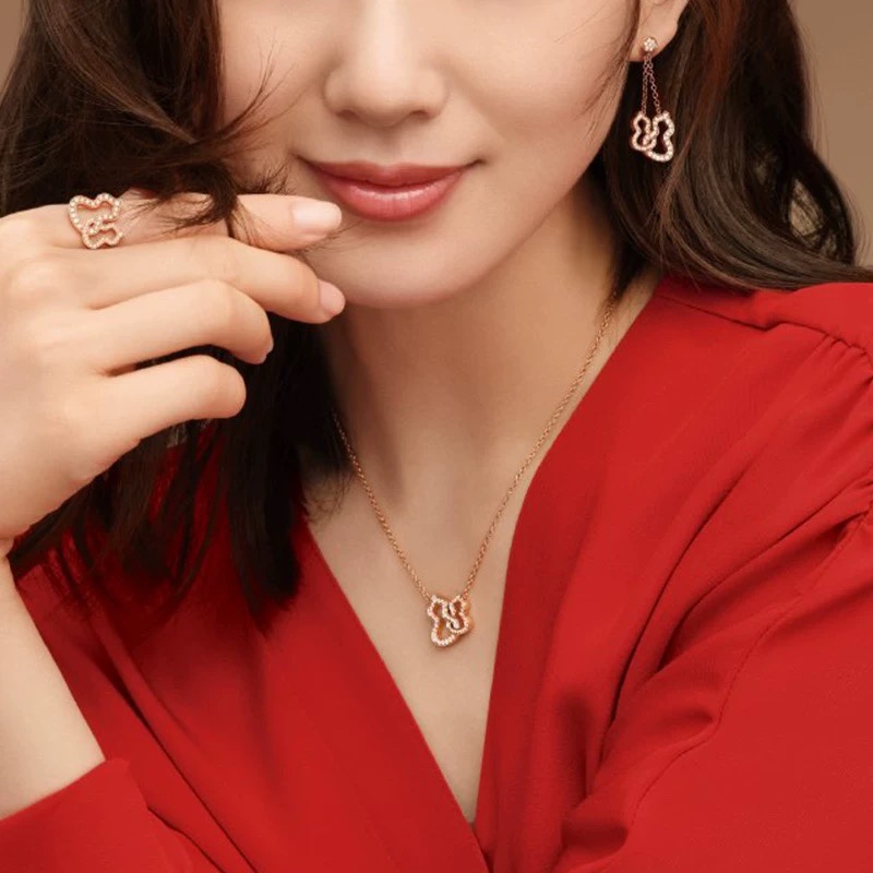 Qeelin Double Wulu necklace Rose gold metal with clear diamond pave 42cm