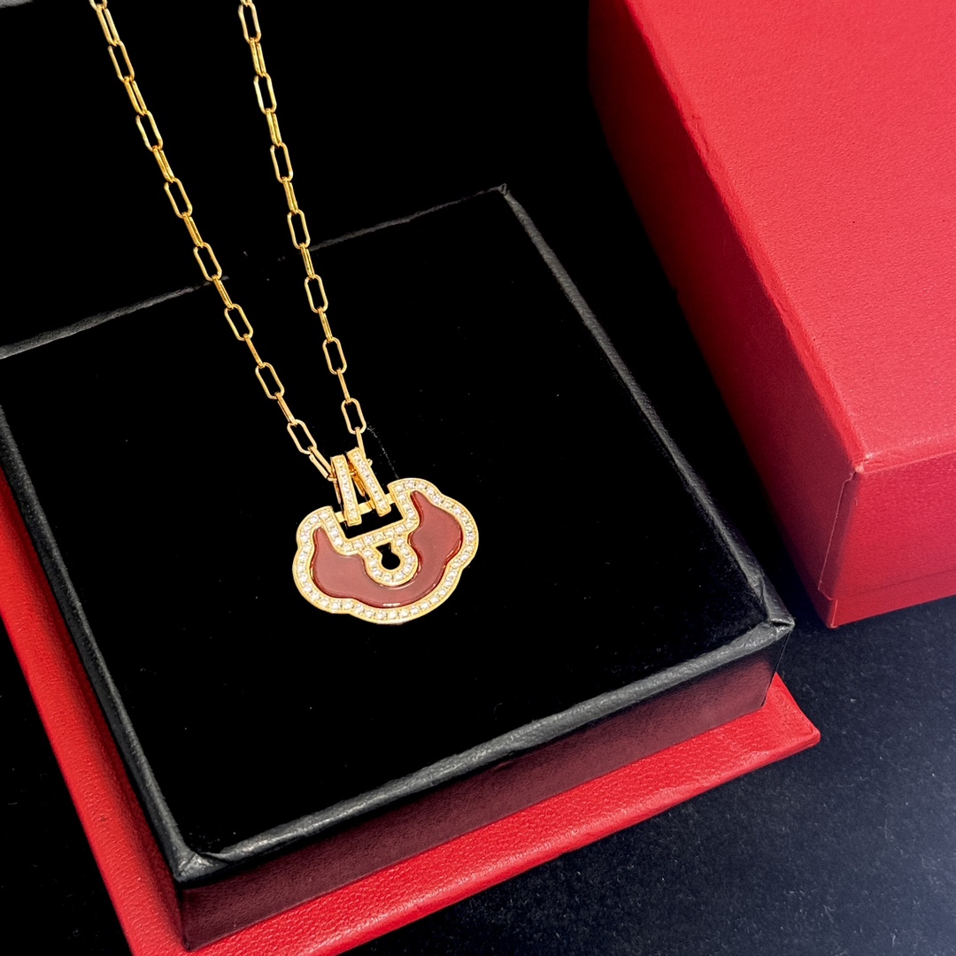 Qeelin Petite Yu Yi necklace 18K rose gold red carnelian diamond 42cm