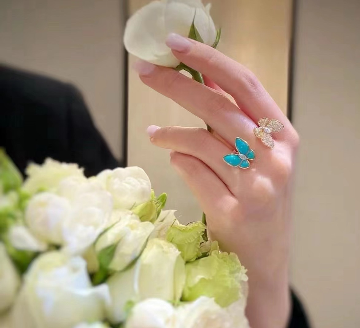 Van Cleef Arpels Bague Two Butterfly Or jaune 18 carats diamant turquoise 52