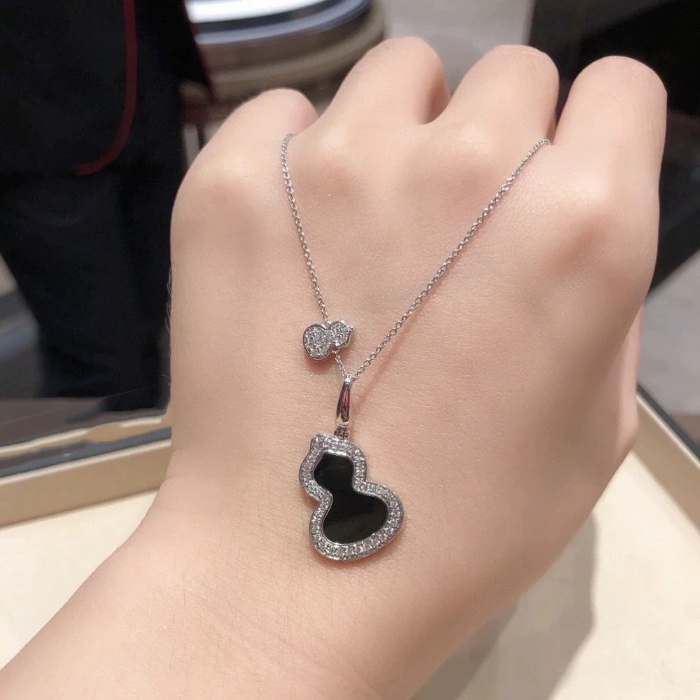 Qeelin Wulu necklace Silver-toned metal black agate clear diamond accents 42cm