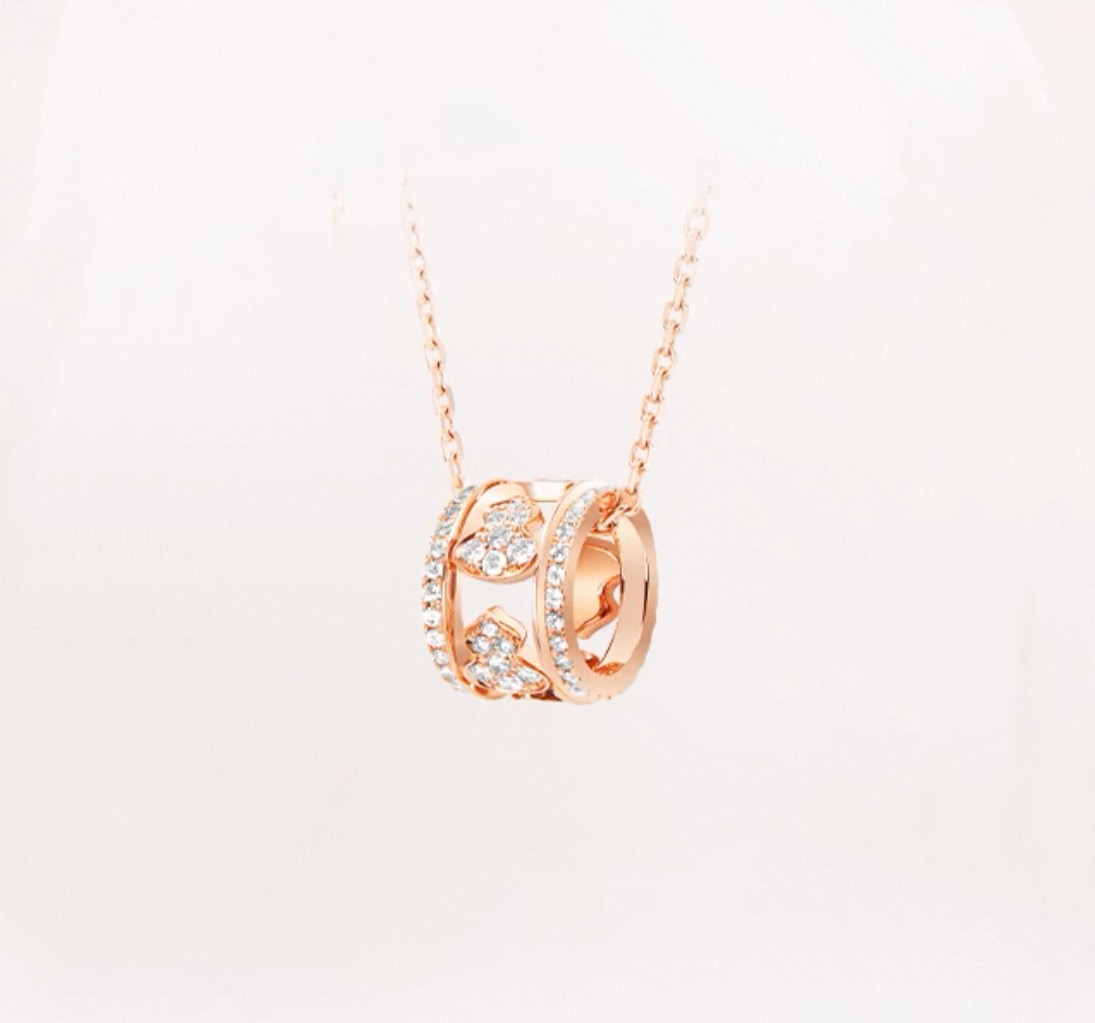 Qeelin Qilin Gourd Small Waist necklace rose gold metal clear diamond stones adjustable