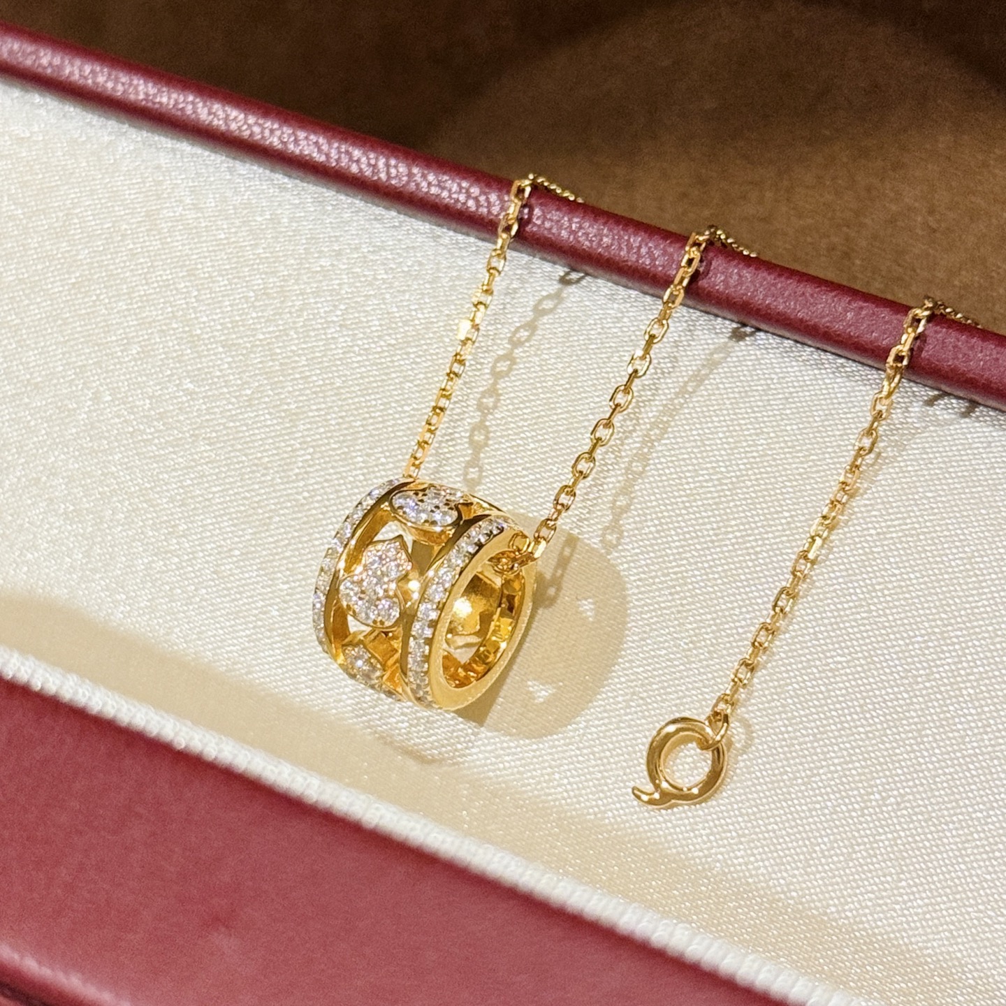 Qeelin Qilin Gourd Small Waist necklace rose gold metal clear diamond stones adjustable