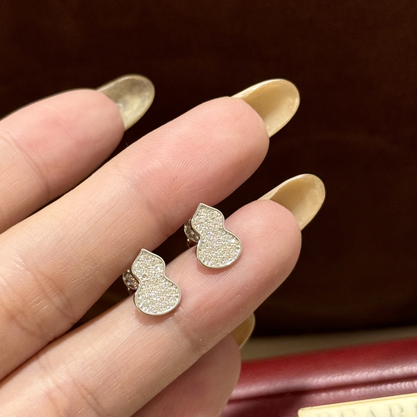 Qeelin Wulu earrings silver-toned 925 sterling silver with pave clear diamond simulants 8mm stud length