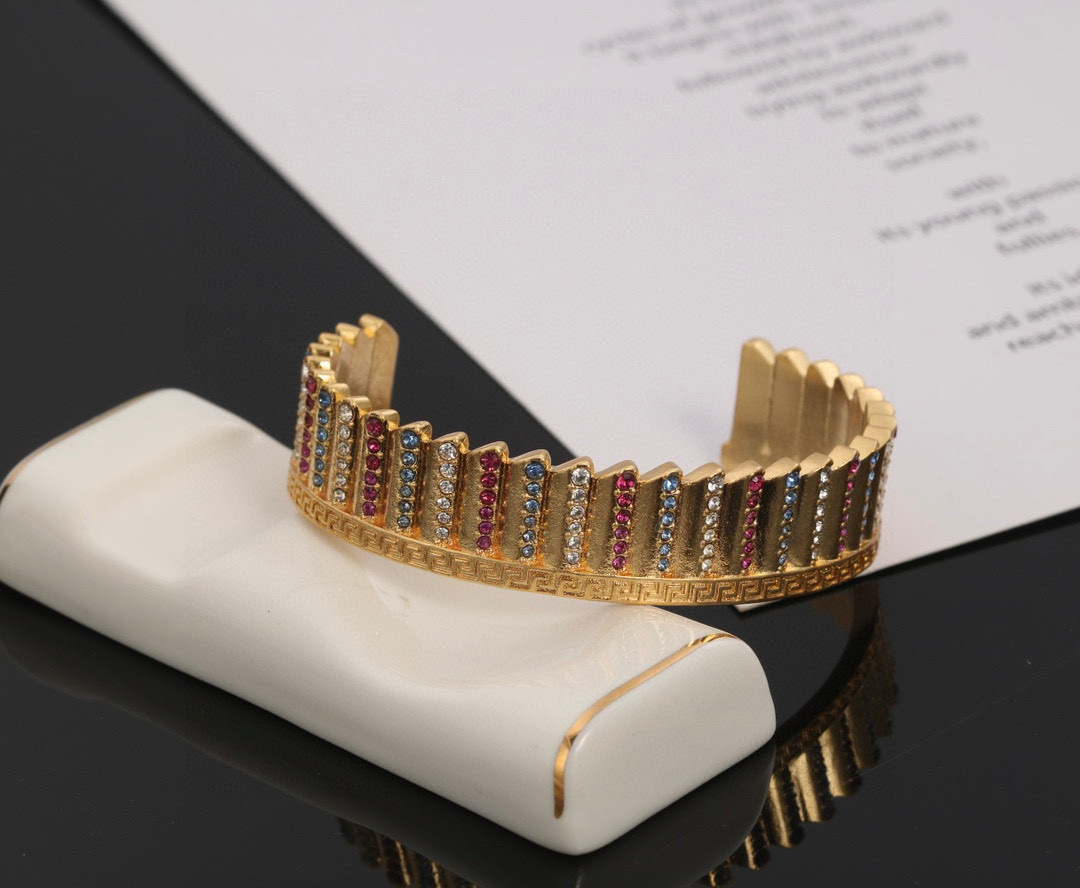 Luxury necklace