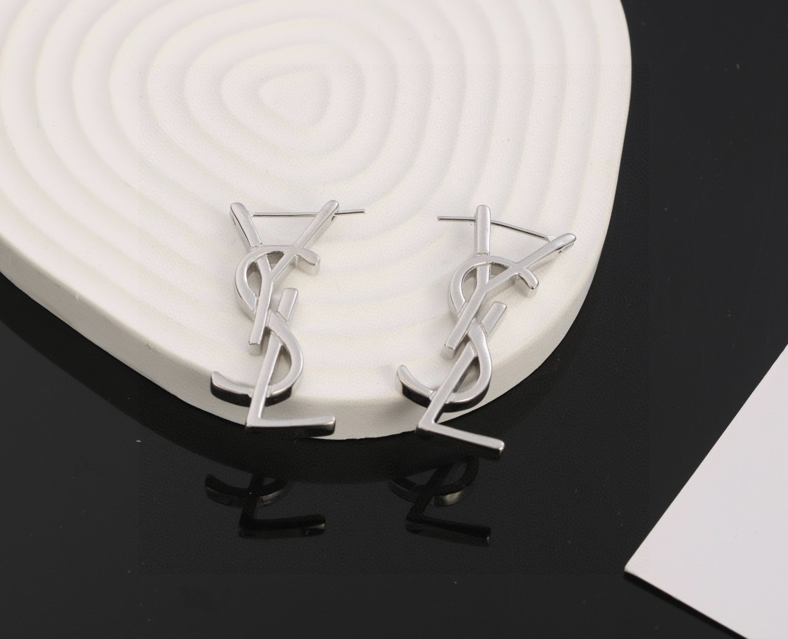 Saint Laurent Cassandre YSL Monogram earrings Gold-tone metal no gemstones Silver-tone metal no gemstones 4cm drop length