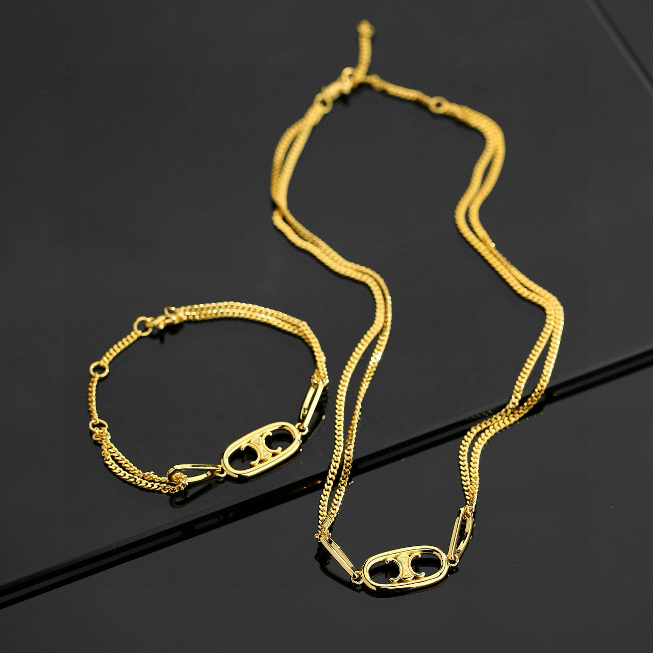 Celine Triomphe Oval Double Chain necklace gold-tone metal 45cm