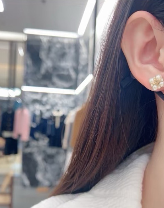 Celine Triomphe Pearl Cluster Stud Earrings earrings gold-tone metal white pearl clear crystal 10mm stud diameter