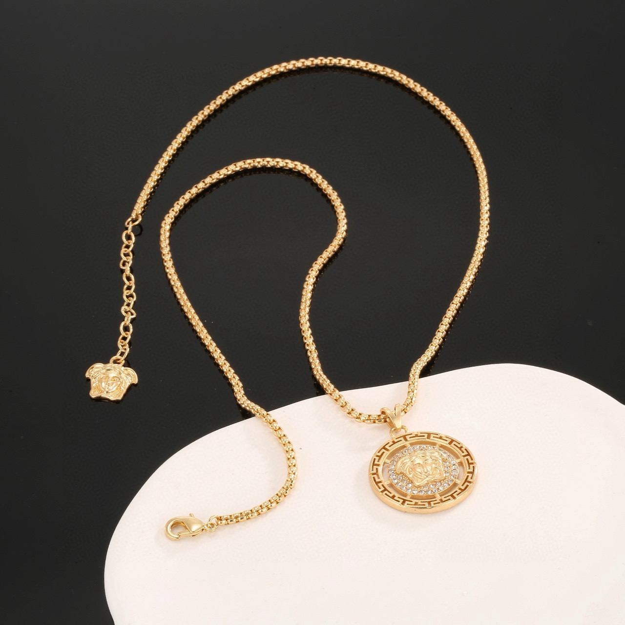 Luxury necklace