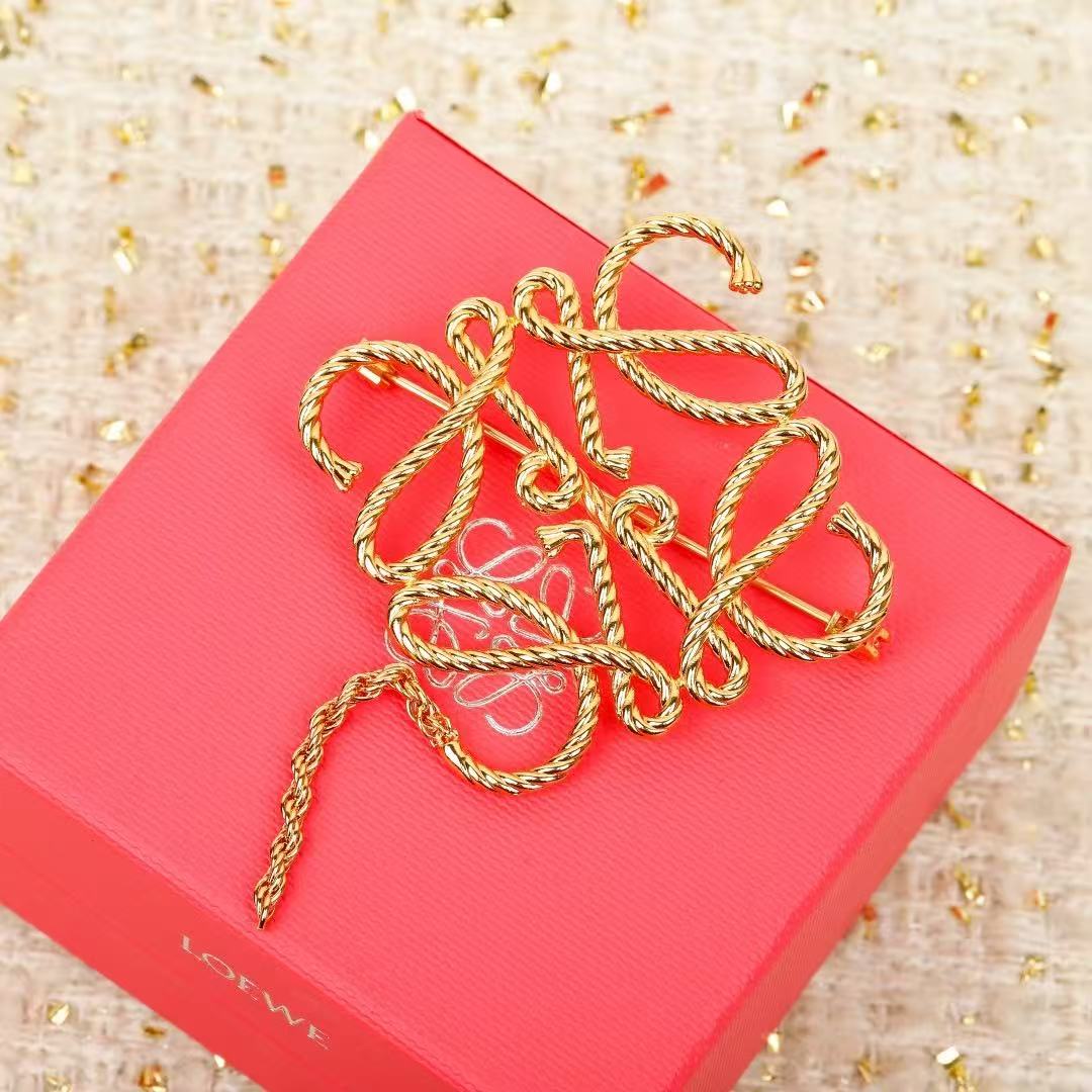 Loewe Anagram brooch Gold-tone twisted rope brass metal no gemstones One Size