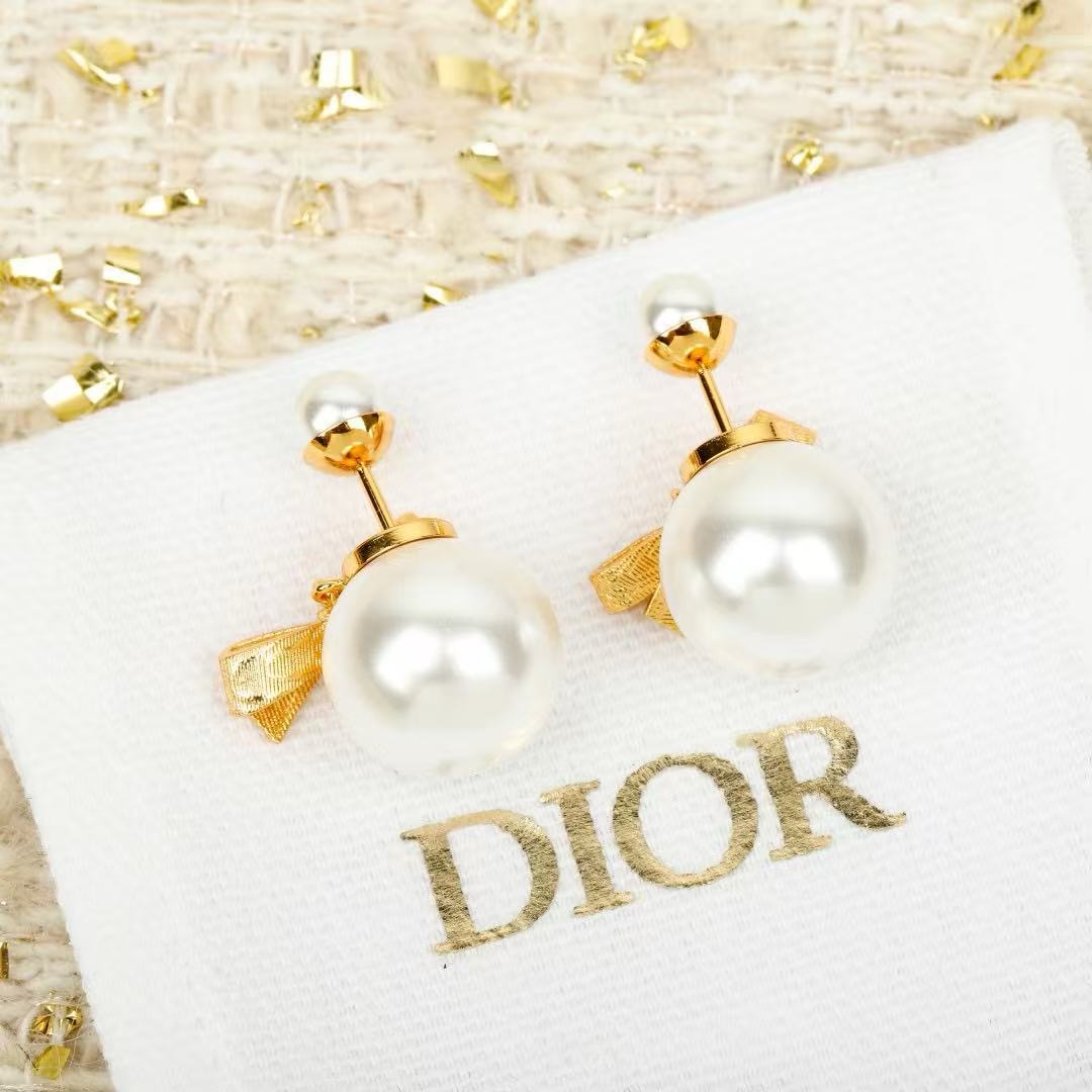Dior Tribales earrings gold-tone metal with white resin pearls one size
