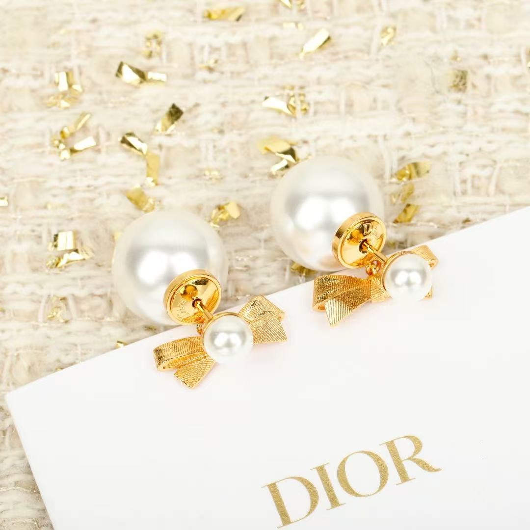 Dior Tribales earrings gold-tone metal with white resin pearls one size