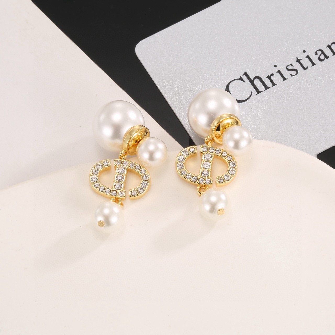 Dior Tribales earrings Gold-tone metal with white pearls and clear crystals One Size