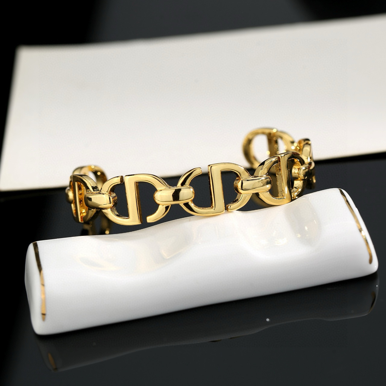 Dior CD Chain Cuff bracelet Gold-tone metal no gemstones One Size open cuff approx 17cm inner circumference