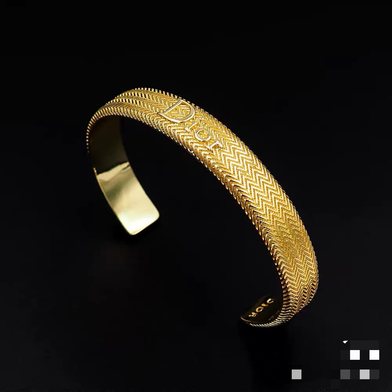 Dior CD New Herringbone Logo Cuff bracelet Gold-tone metal no accent stones One Size open cuff standard 17cm inner circumference