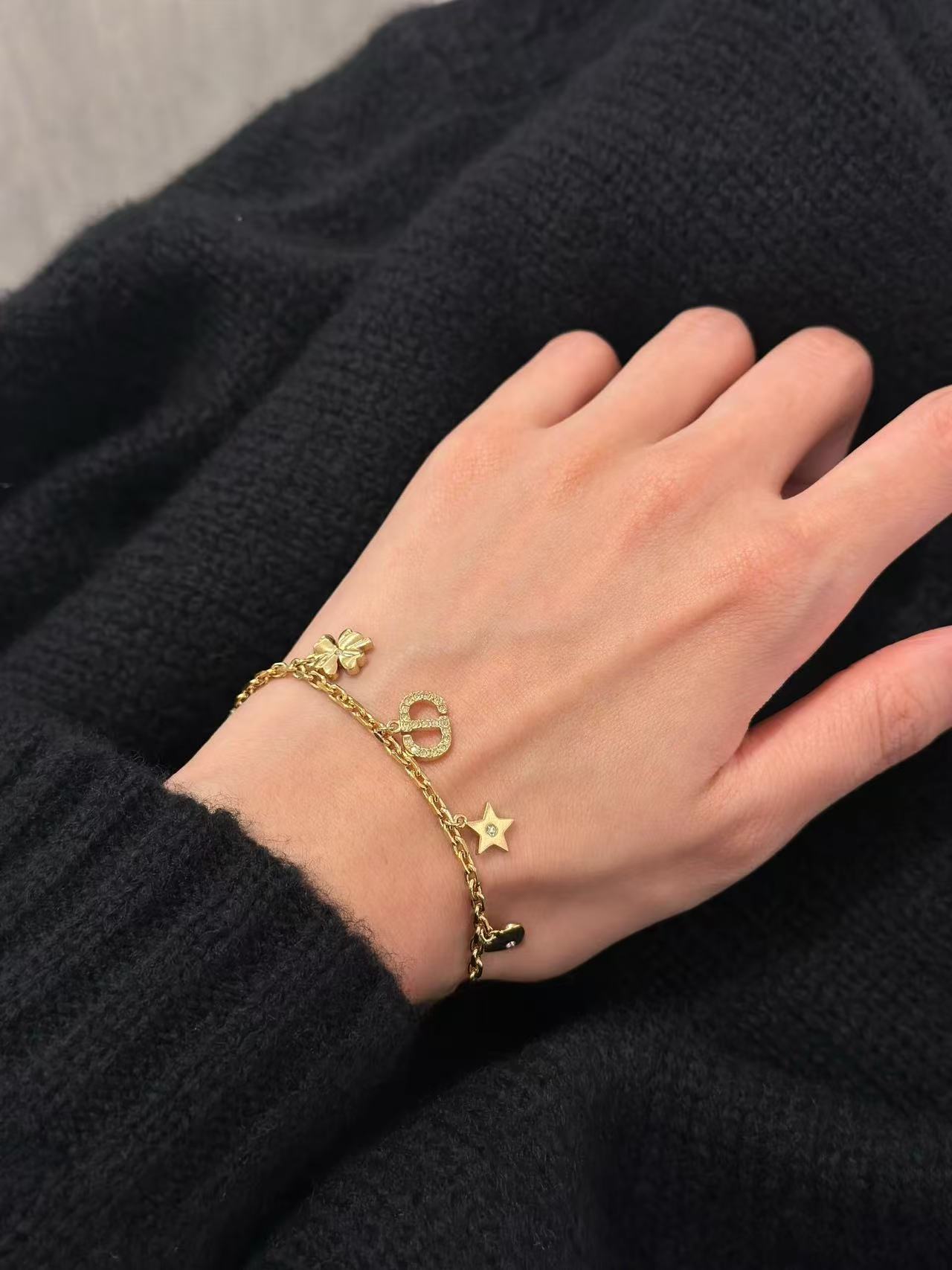 Dior Petit CD Lucky Charms bracelet Gold-tone metal with clear crystal accents and white faux pearl charm 17cm