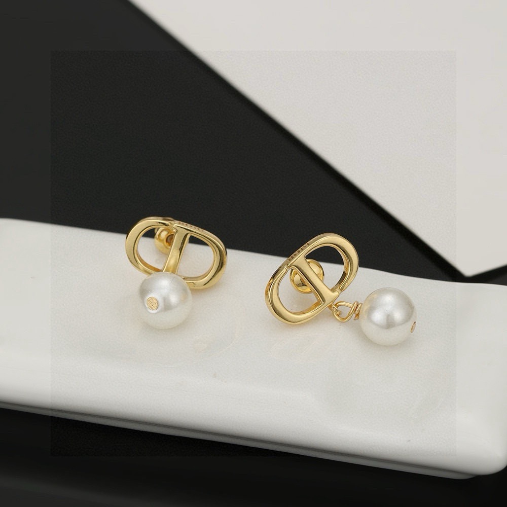 Dior CD Logo Pearl Drop earrings gold-tone metal white pearl 1 5cm drop length