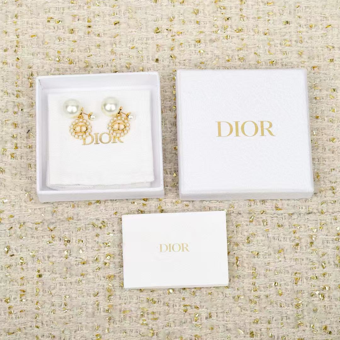 Dior Tribales earrings Gold-tone metal with white pearls One Size