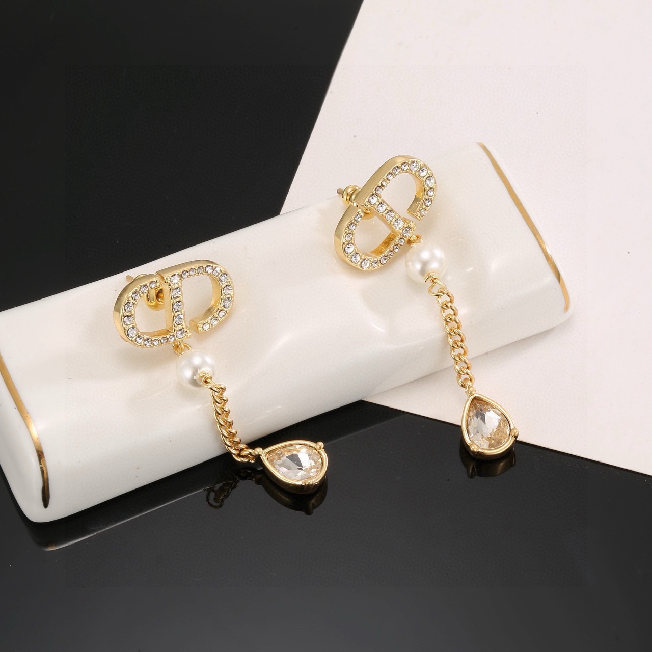 Dior Petit CD earrings Gold-tone metal with clear crystals white faux pearls and teardrop clear crystal drops One Size