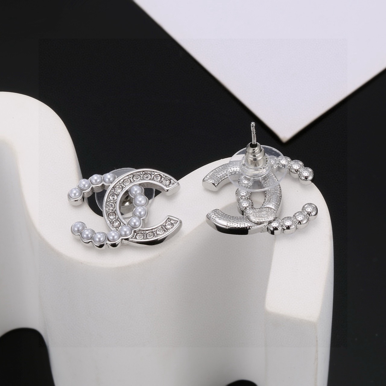 Chanel CC Logo Pearl Crystal Stud Earrings earrings silver-tone metal white faux pearl clear crystal 1 5cm stud diameter