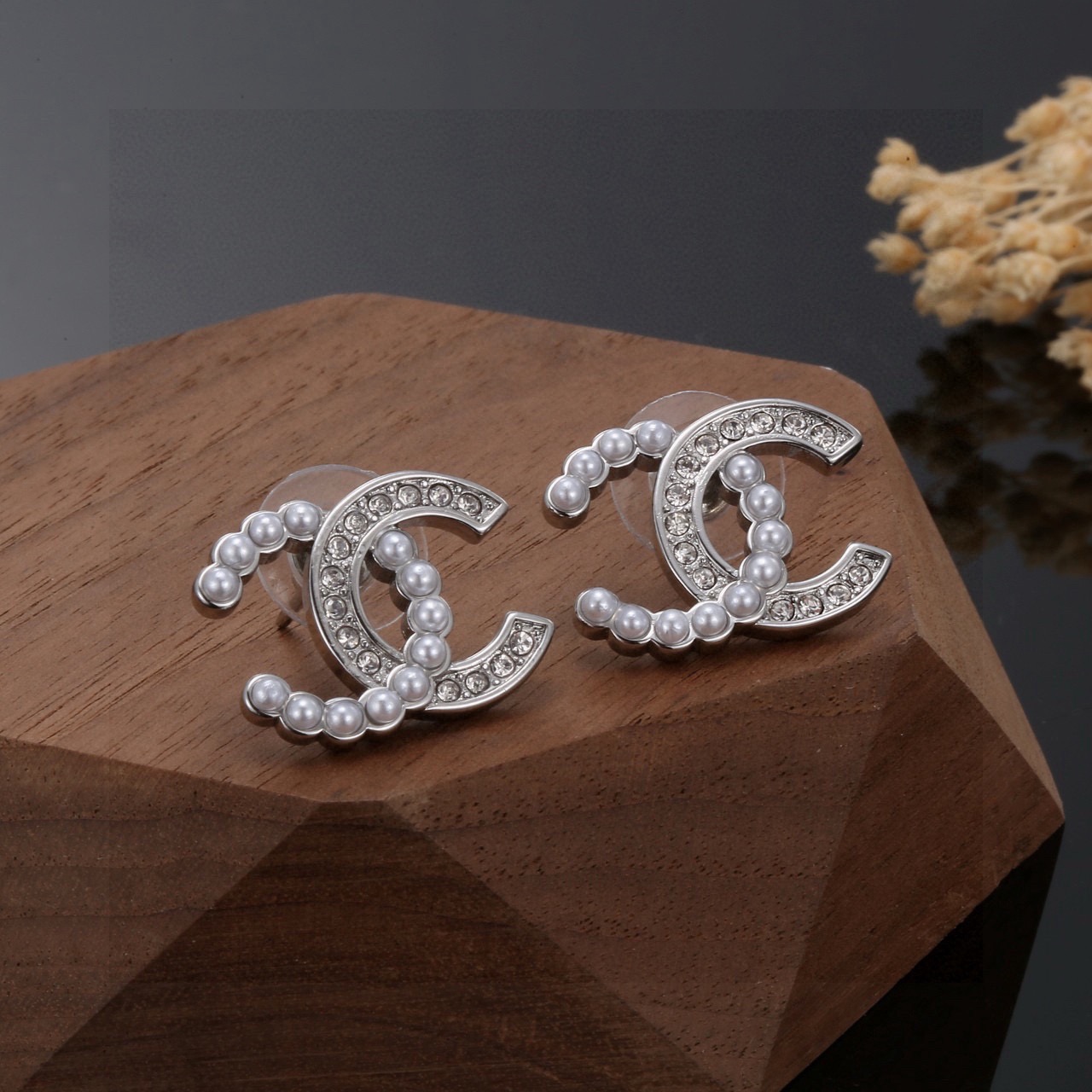 Chanel CC Logo Pearl Crystal Stud Earrings earrings silver-tone metal white faux pearl clear crystal 1 5cm stud diameter