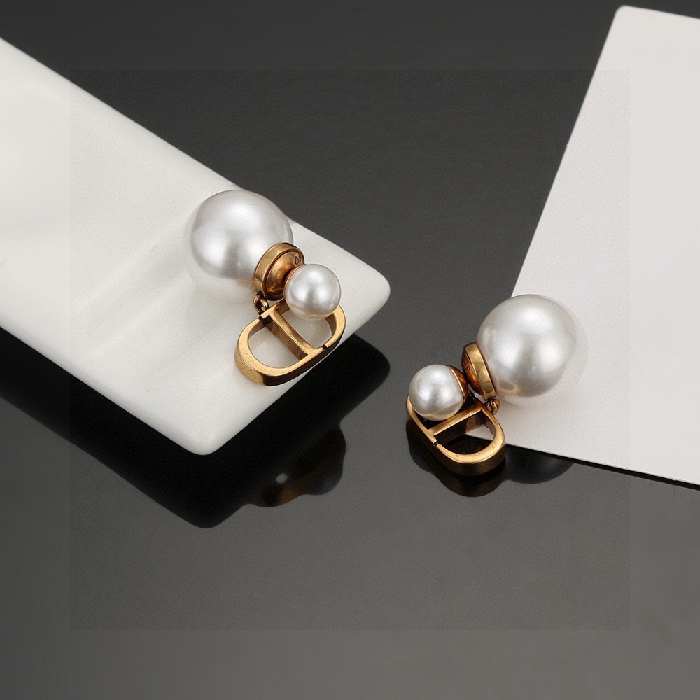Dior Tribales CD Logo Pearl Earrings earrings Antique gold-tone metal white resin pearls 1 5cm diameter front pearl 1 2cm length CD charm