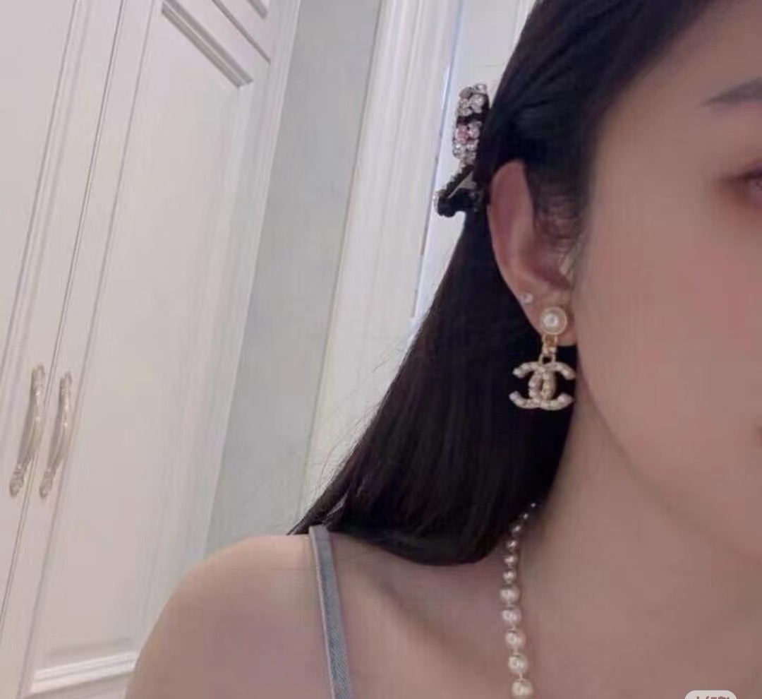 Chanel CC Pearl Crystal Drop Earrings earrings gold-tone metal cream faux pearl clear crystal 3cm drop length