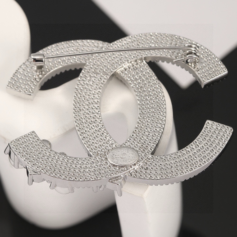 Chanel CC Logo Pearl Crystal Brooch brooch silver tone metal clear crystal white pearl 4 5cm width